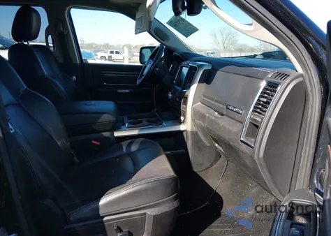 2014 Ram 1500 Laramie z USA, uszkodzony, nr VIN 1C6RR6VT3ES122826
